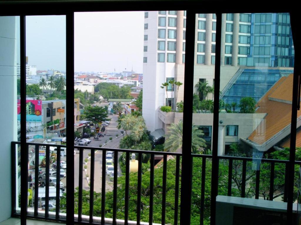 Chada Veranda Hotel Khon Kaen Extérieur photo
